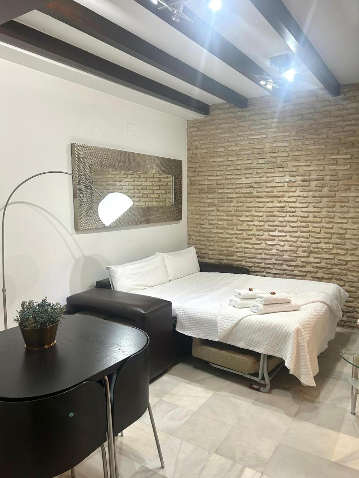 Triana Apartment Sevilla Екстериор снимка